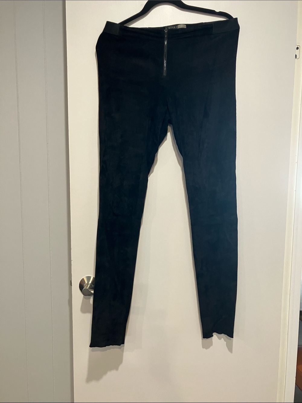 Alice + Olivia Black Skinny Jeans with Front Zip
